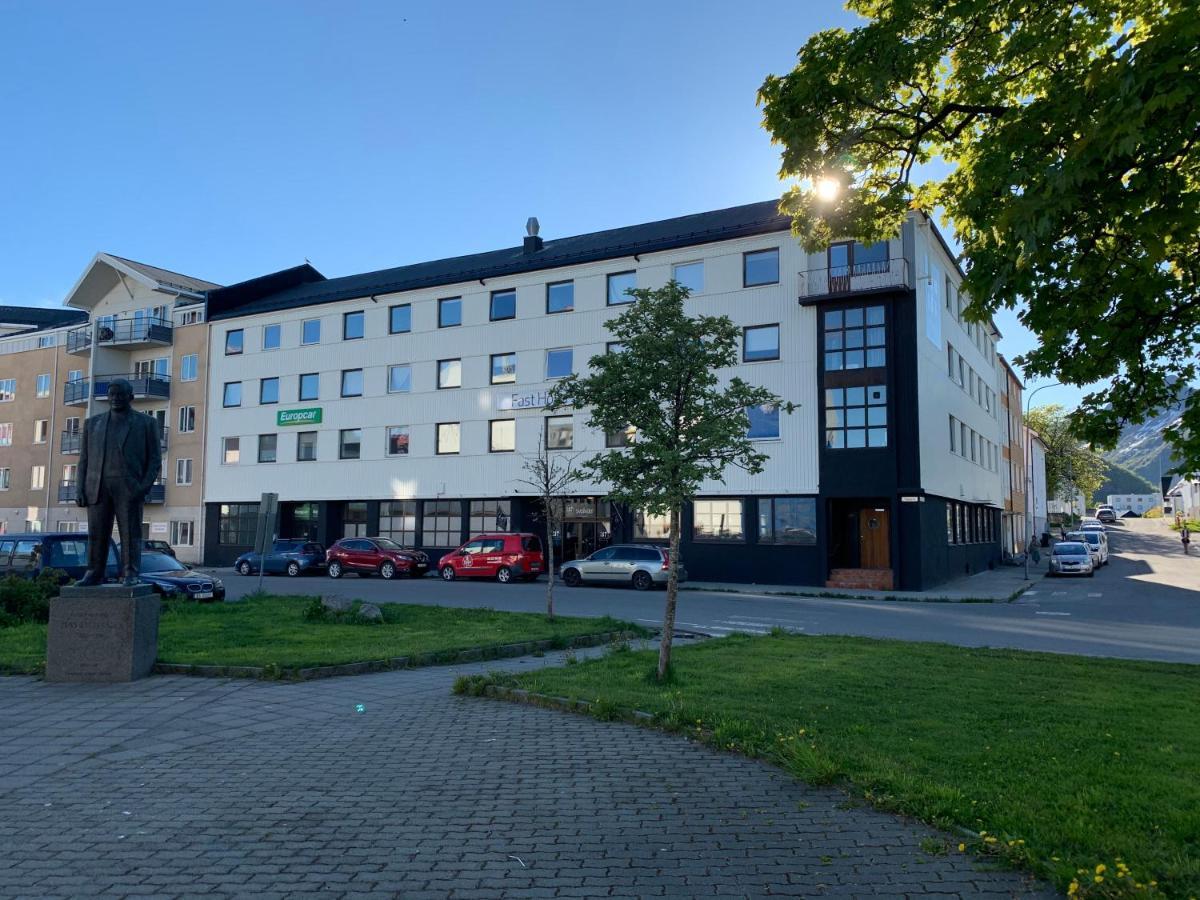 Fast Hotel Svolvaer Bagian luar foto
